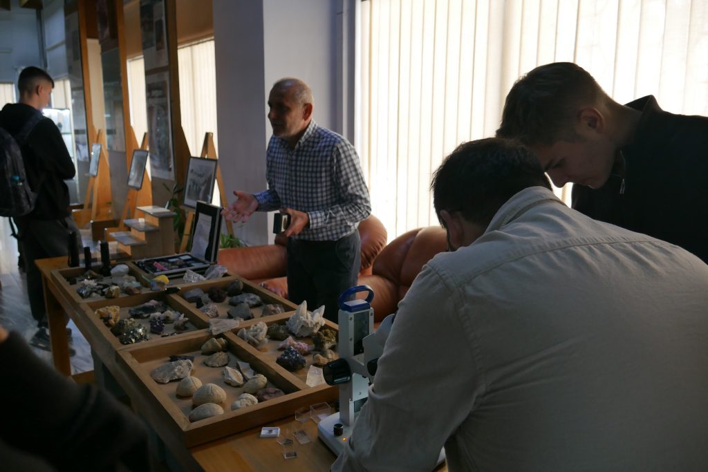 40 de studenți la Construcții de la UTCN Baia Mare, la un atelier de geologie la Muzeul de Mineralogie