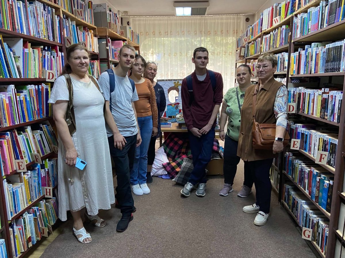 Activitate despre rolul cărții, la Filiala Traian a Bibliotecii Județene, cu elevi de la Liceul Tehnologic Special