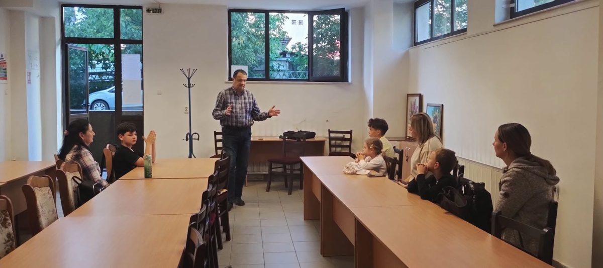 Biblioteca Județeană din Baia Mare a deschis pe 5 octombrie un cerc de șah gratuit pentru elevii din clasele I-VIII