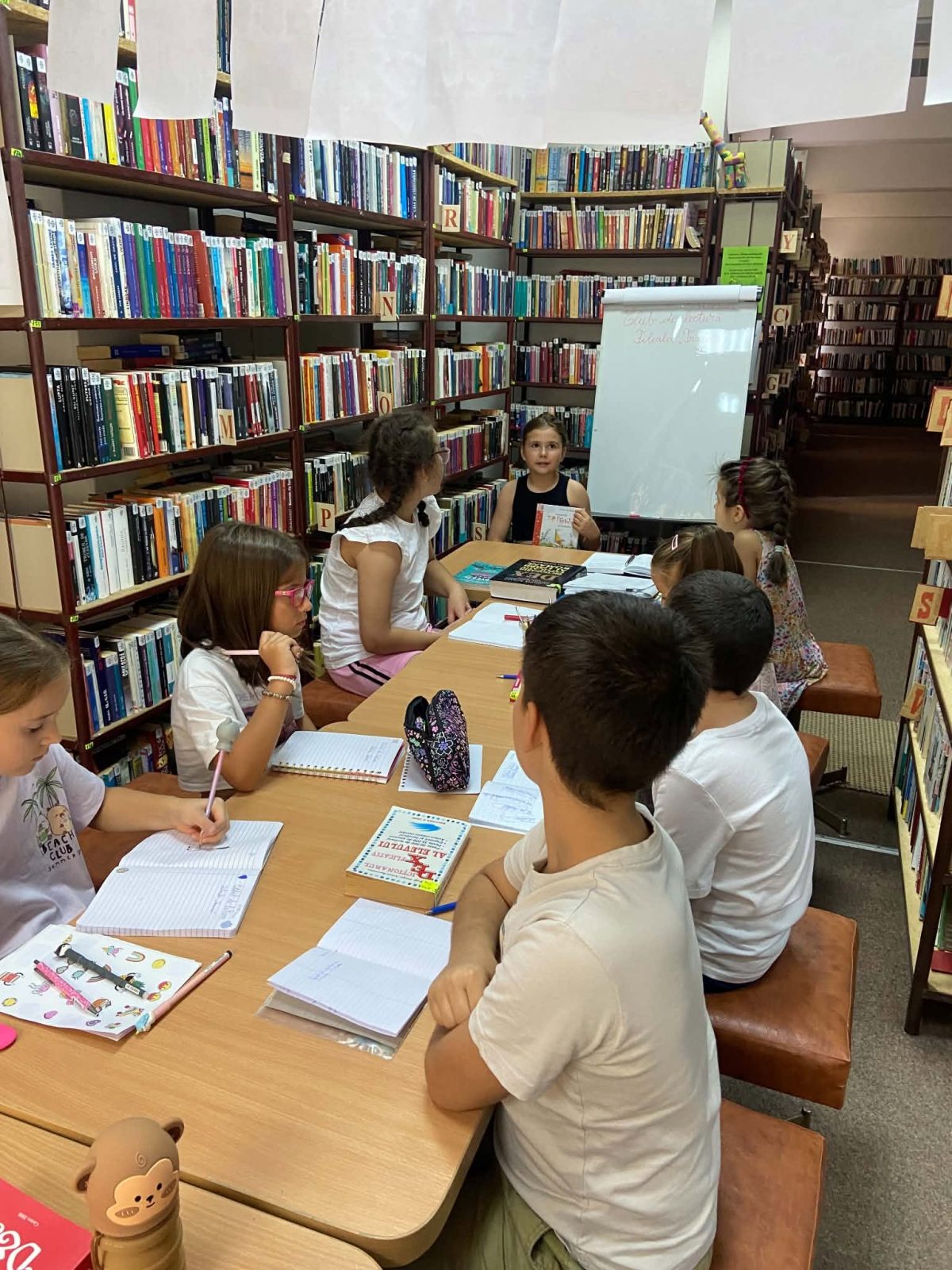 Clubul de lectură pentru copii de la Filiala Traian a bibliotecii județene intră în pauză până în vara următoare