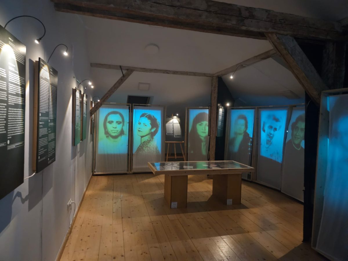 Expoziția „Dușmance ale poporului”, realizată de Memorialul Sighet, poate fi vizitată până la 1 octombrie la Câmpulung Moldovenesc