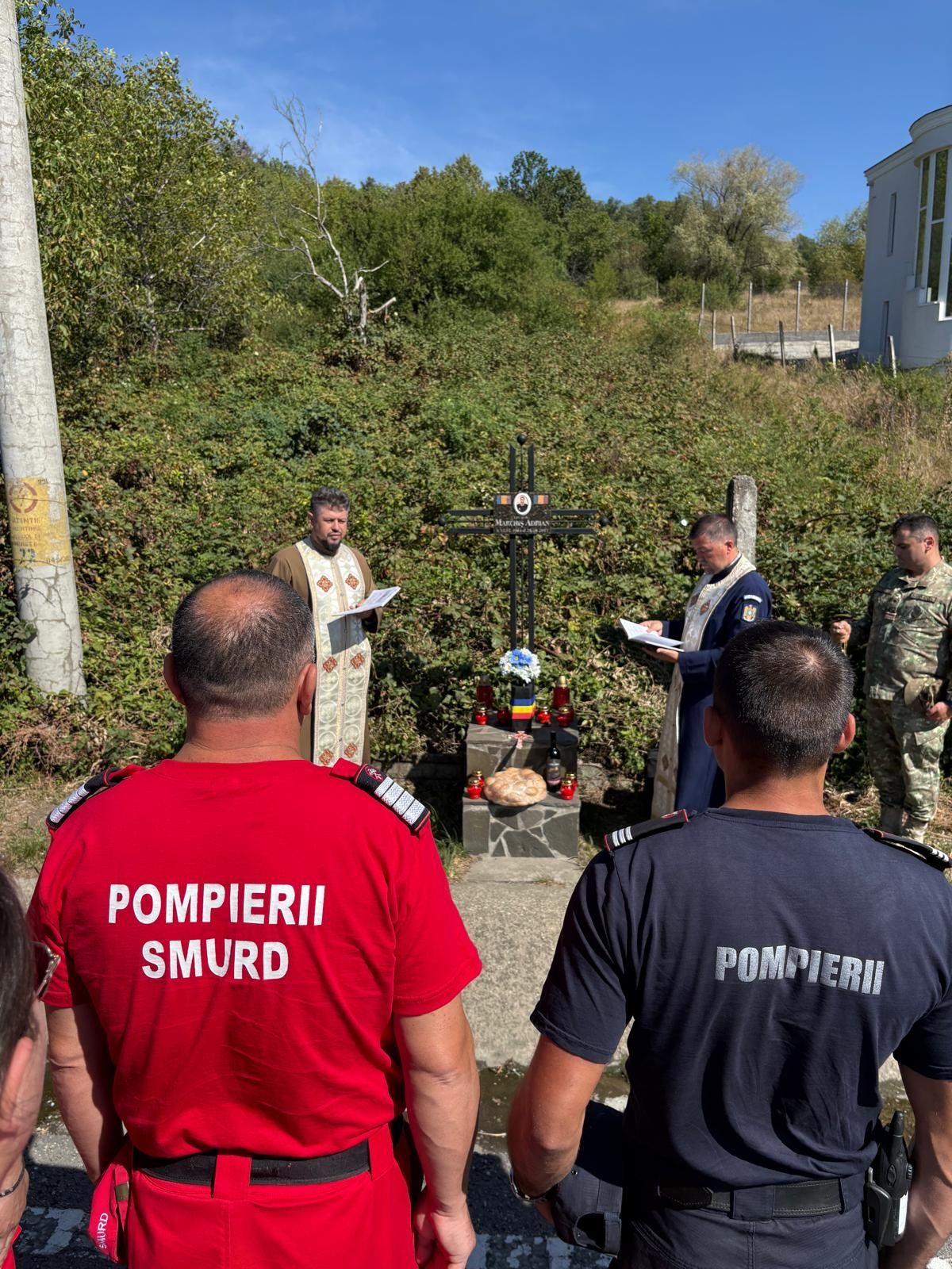 Pompierii maramureșeni au marcat 15 ani de la moartea căpitanului Adrian Marchiș