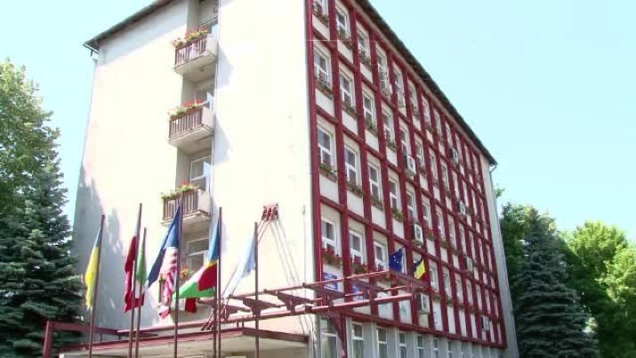 Primăria Baia Mare îi invită pe locuitori să completeze chestionarul Guvernului despre simplificarea limbajului administrativ