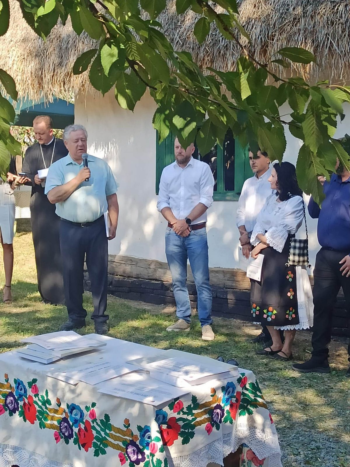 Proiectul „Maramureș – Țara celor 4 țări” s-a încheiat cu lansarea unui volum dedicat celor patru zone etnografice