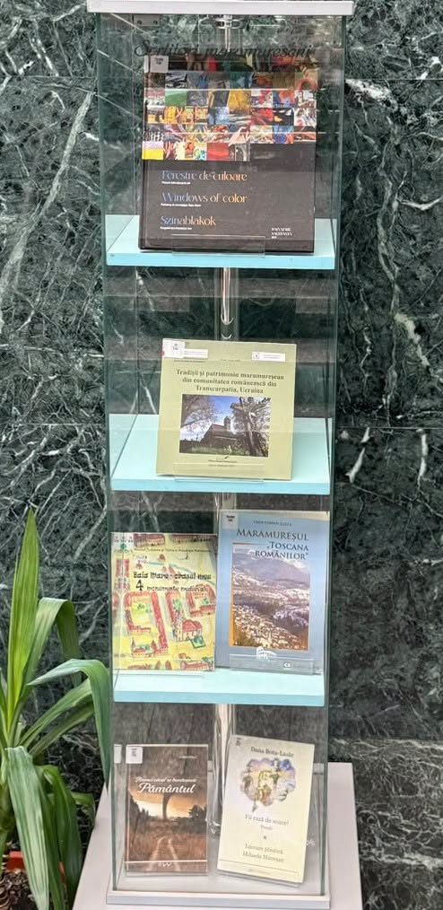 Șase volume semnate de autori maramureșeni, expuse la Biblioteca Județeană „Petre Dulfu”